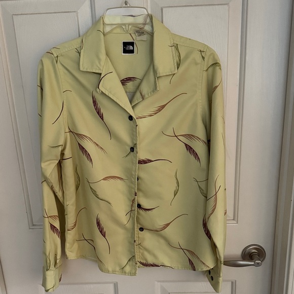 Vintage The North Face Women’s Feather Pattern Shirt Light yellow/green - Picture 1 of 5